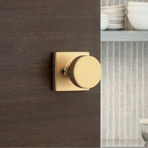 Pismo Non-Turning One-Sided Dummy Satin Brass Door Knob with Square Rose NWT